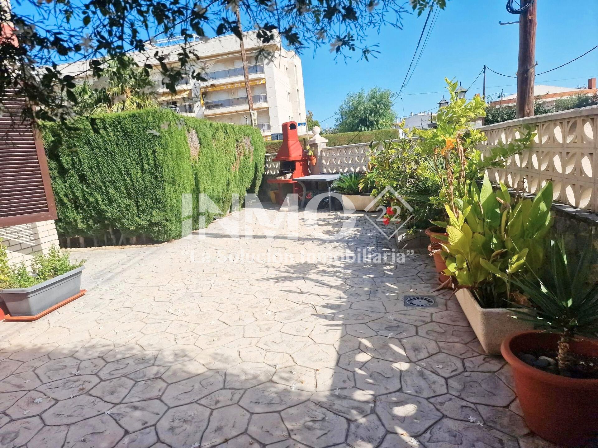 Vista exterior de Planta baixa en venda en Cambrils amb Aire condicionat, Jardí privat i Terrassa