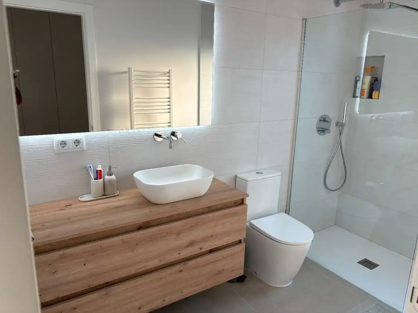 Bany de Casa o xalet en venda en Llinars del Vallès amb Aire condicionat i Piscina