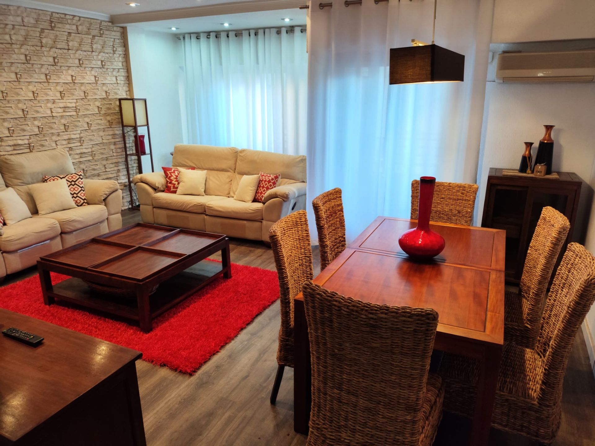 Living room of Flat to rent in Elche / Elx  with Air Conditioner, Parquet flooring and Furnished