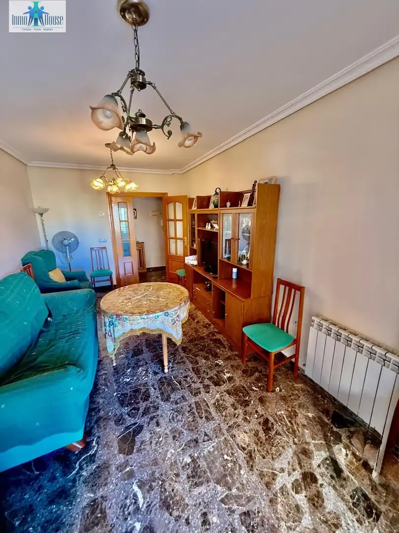 Comedor de Piso en venta en  Albacete Capital con Calefacción, Terraza y Amueblado