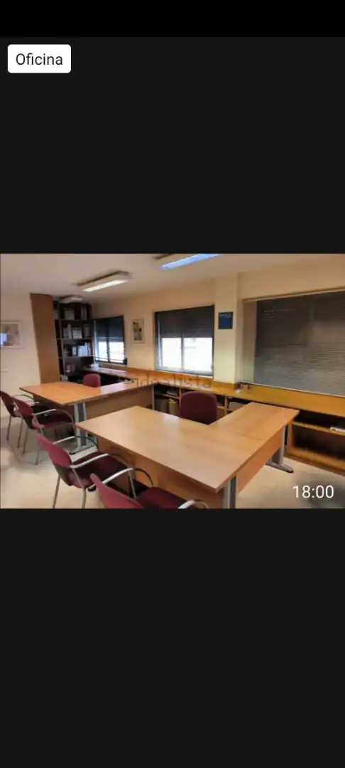 Bureau avec ascenseur à louer à Calle Martínez Campos