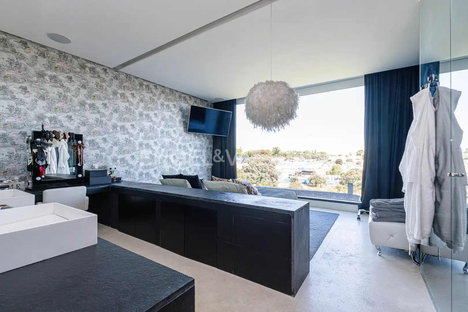 Living room of Houses for sale in Boadilla del Monte  with Heating, Private garden and Storage room