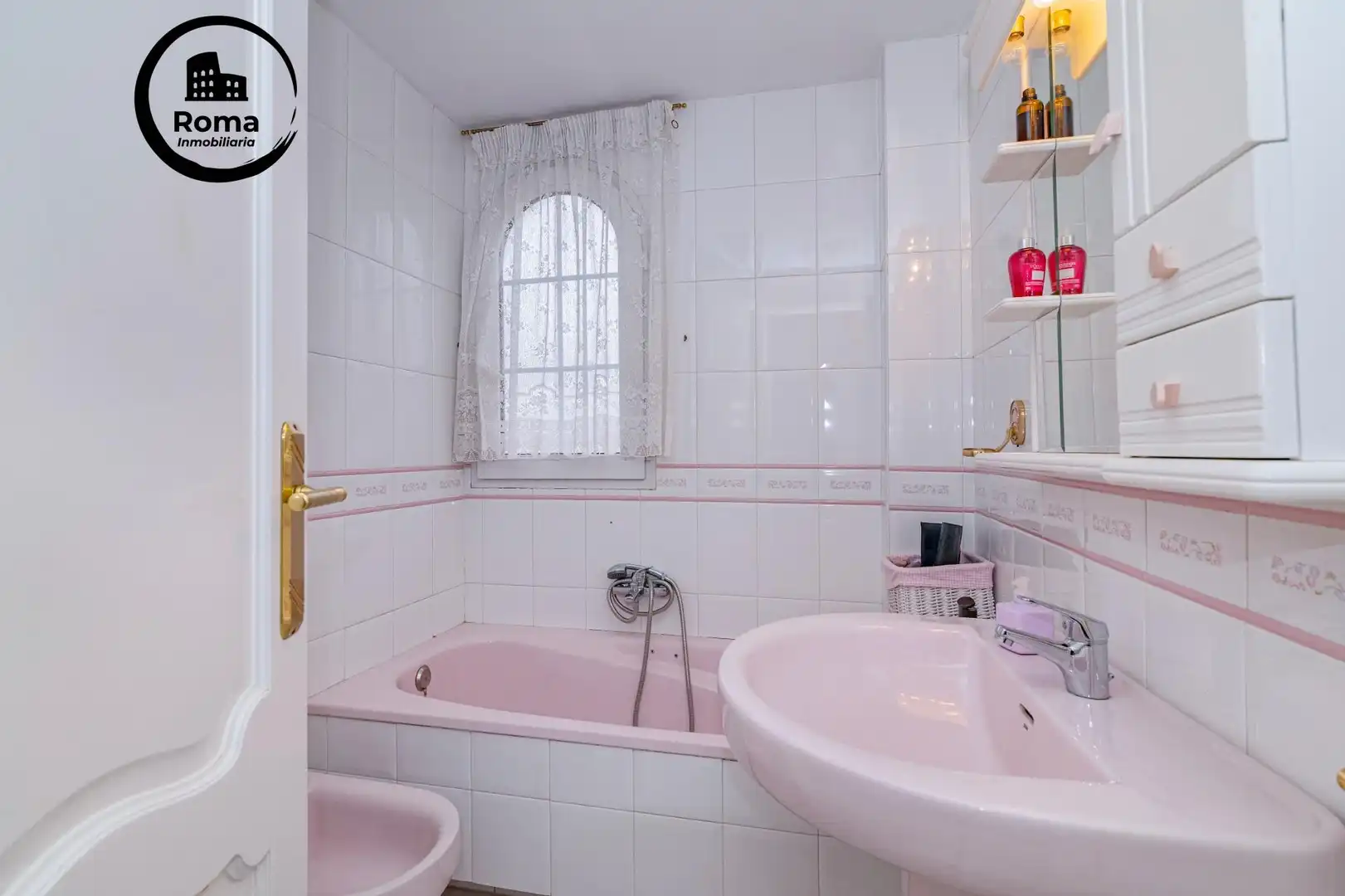 Baño de Casa o chalet en venta en La Zubia con Calefacción, Jardín privado y Terraza