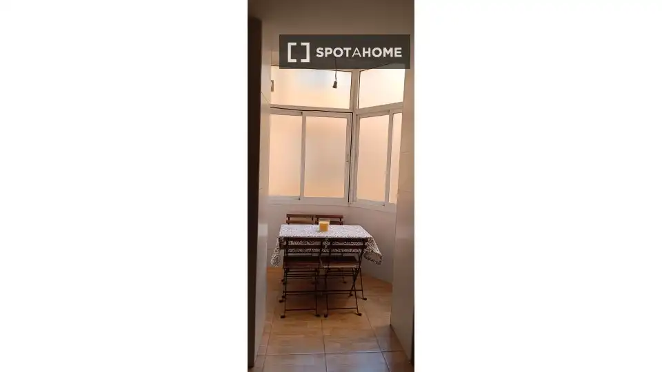 Menjador de Apartament per a compartir en Sagunto / Sagunt amb Aire condicionat, Terrassa i Moblat
