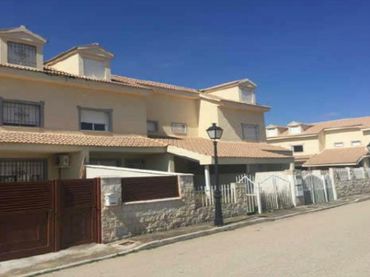 Casa pareada en venta en C/ Madre Teresa de Calcuta