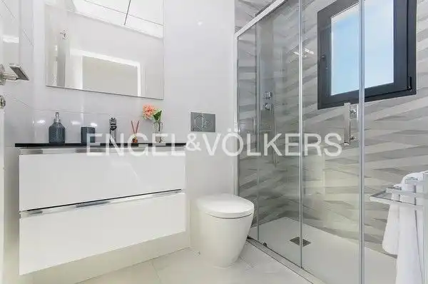 Baño de Casa o chalet en venta en Orihuela con Aire acondicionado, Calefacción y Jardín privado