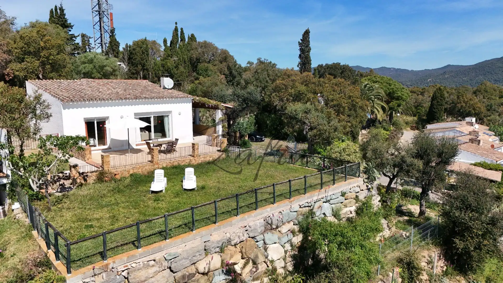 Haus mit Pool zum Verkauf in Carrer Carrer Àries, imagen 2