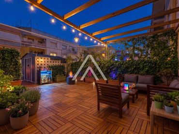 Piso con balcón en venta en Carrer de la Mare de Déu de Montserrat