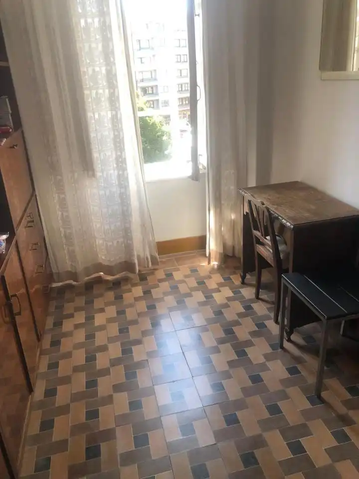 Comedor de Piso en venta en Santiago de Compostela  con Calefacción y Amueblado