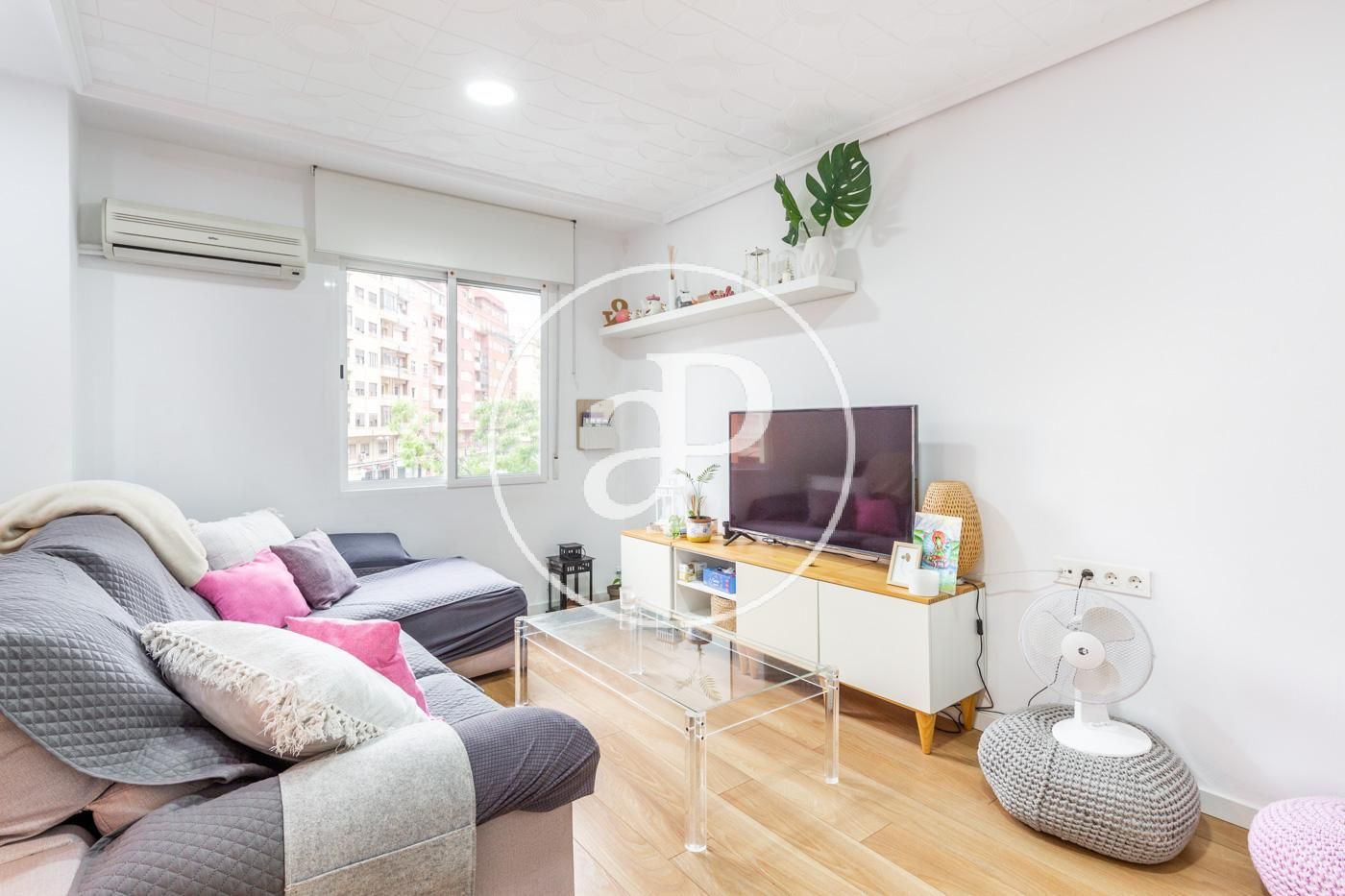 Sala d'estar de Pis de lloguer en  Valencia Capital amb Aire condicionat, Calefacció i Moblat