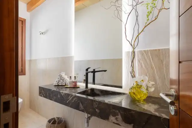 Bathroom of Country homes for sale in  Palma de Mallorca  with Air Conditioner, Heating and Private garden