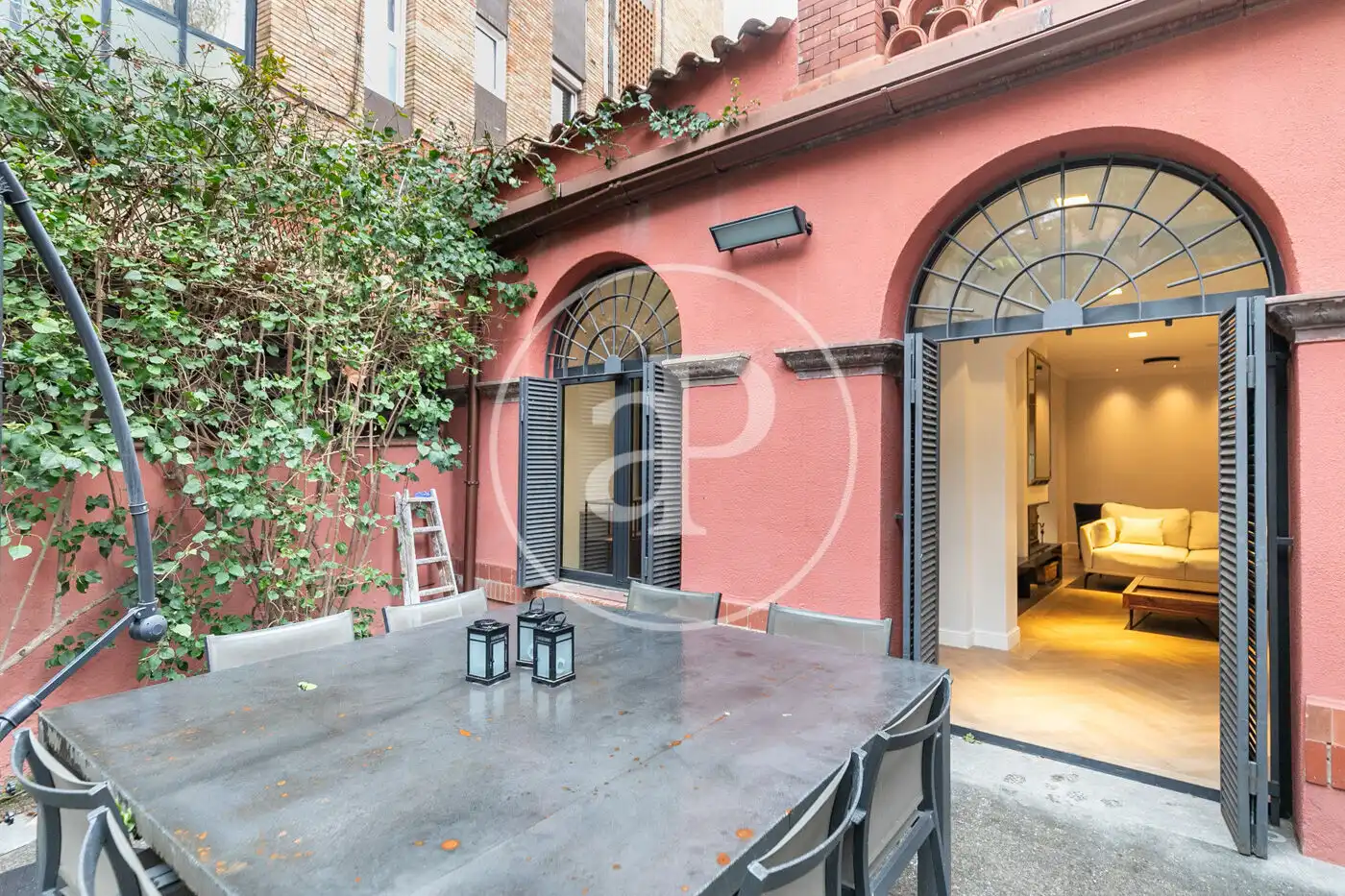 Außenansicht von Wohnung zur Miete in Sarrià - Sant Gervasi