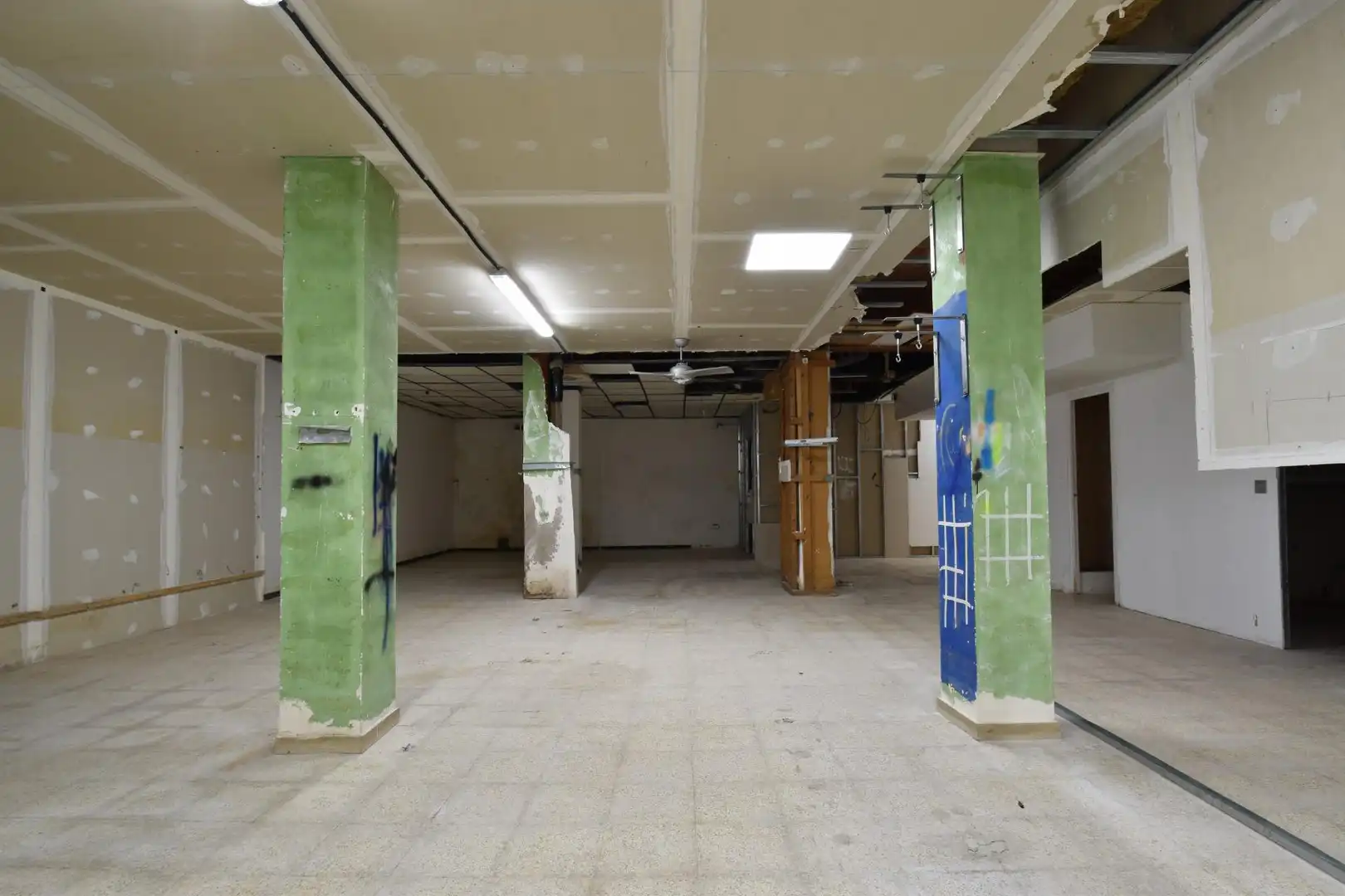 Locale commerciale in vendita a Carrer Anselm Clave 4-10, imagen 4