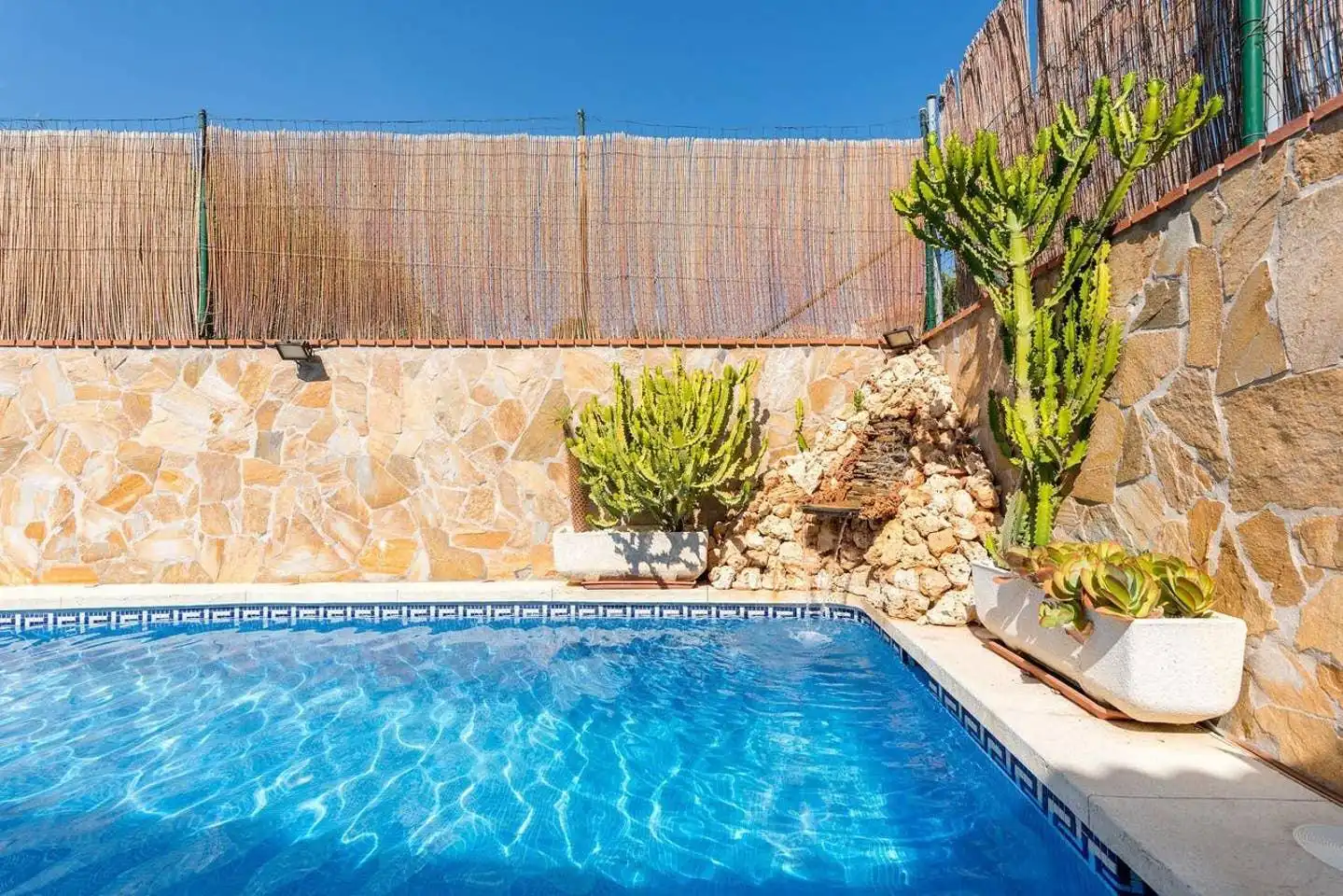 Swimming pool of Detached homes for rent in Benalmádena  with Air Conditioner, Heating and Private garden
