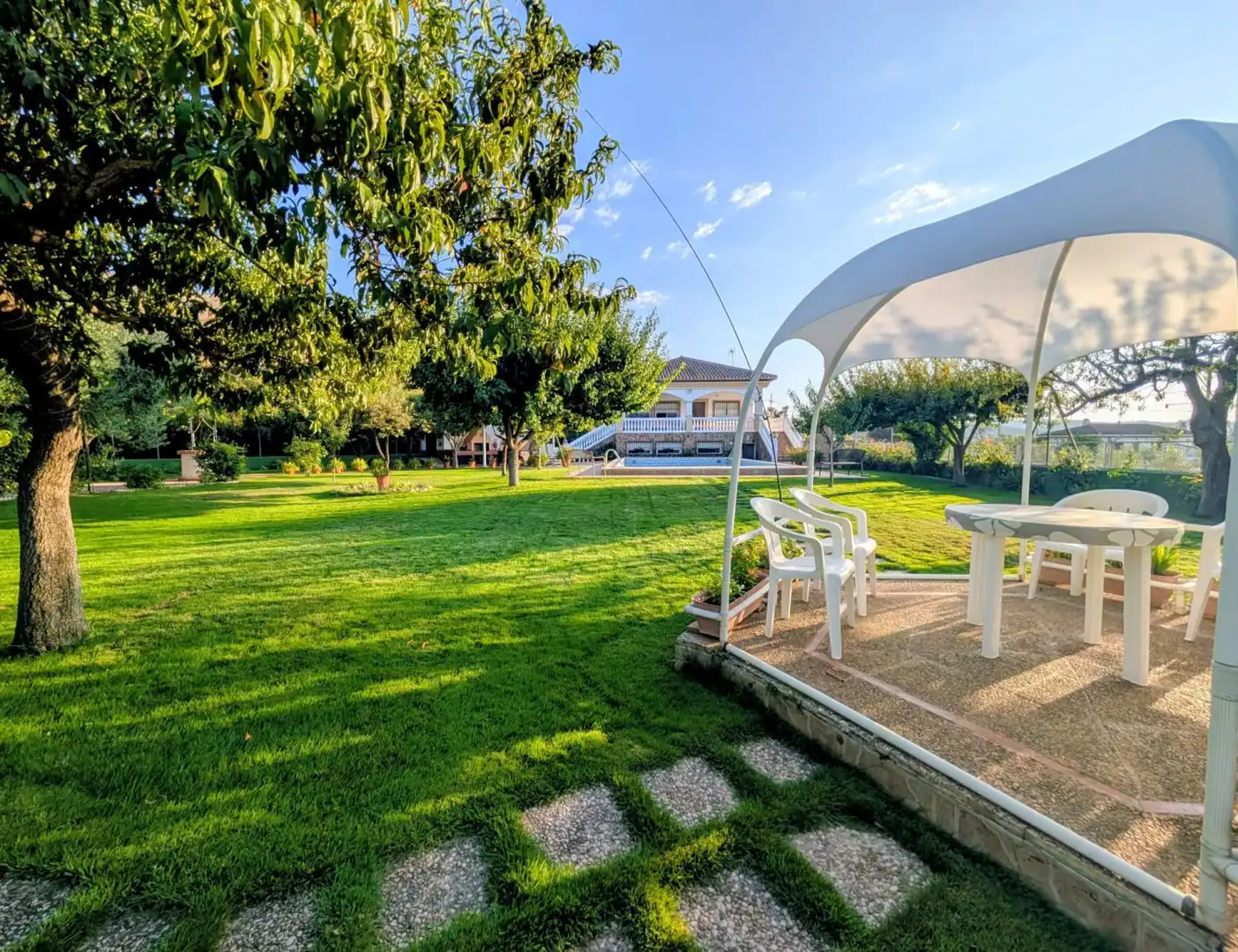 Terrassa de Casa o xalet en venda en Loja amb Aire condicionat, Calefacció i Jardí privat