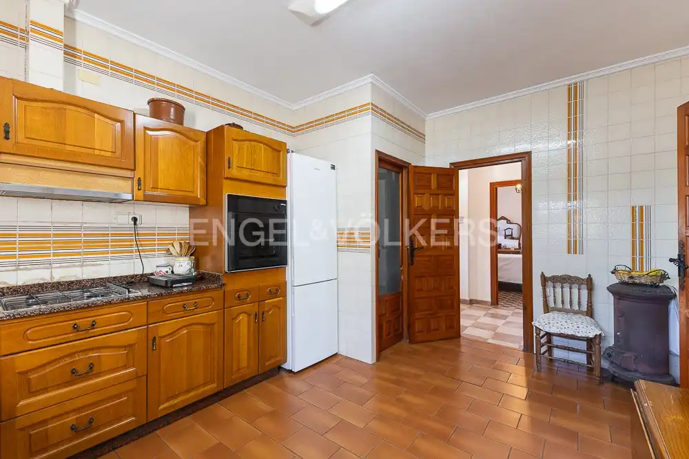 Cocina de Casa o chalet en venta en Paterna con Aire acondicionado, Calefacción y Jardín privado