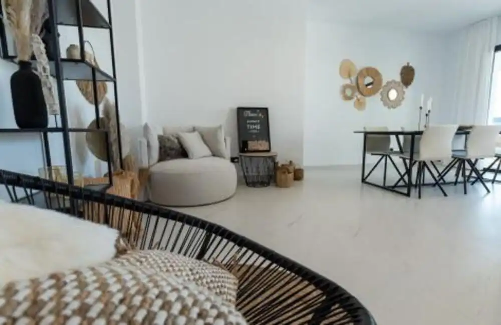 Sala de estar de Apartamento de alquiler en Estepona con Aire acondicionado, Terraza y Piscina