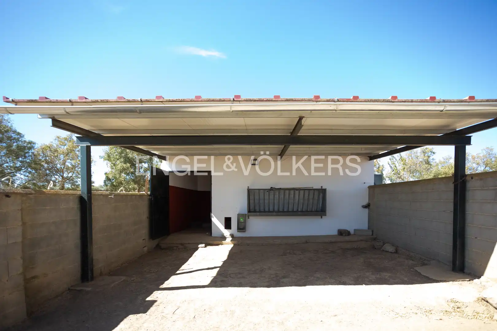 Vista exterior de Finca rústica en venta en Llerena con Calefacción, Jardín privado y Trastero