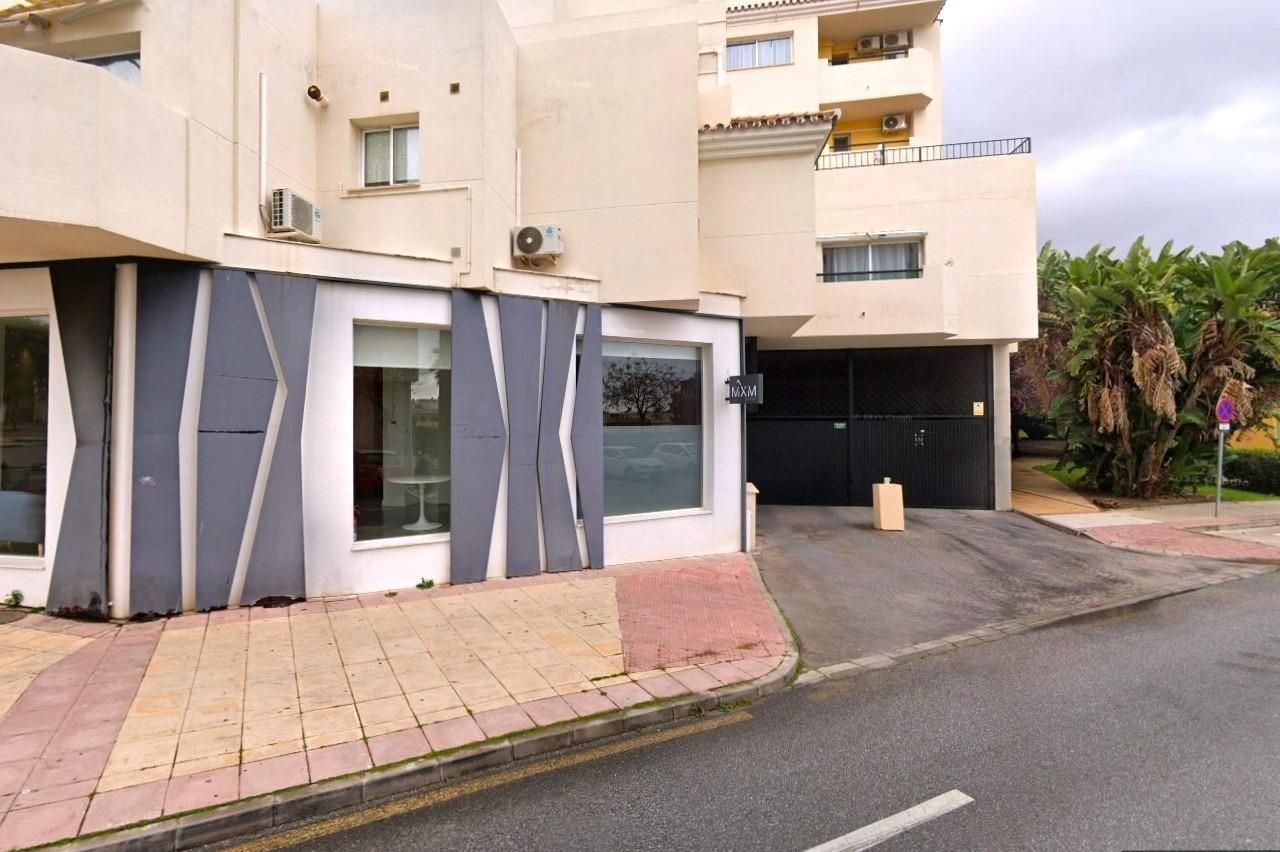 Garaje de alquiler en Huerta Nueva, Estepona Pueblo