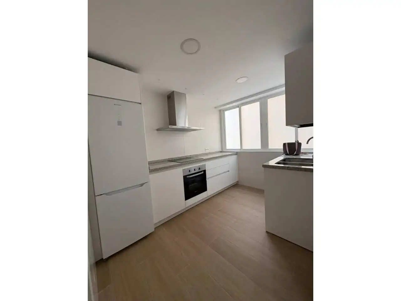 Kitchen of Flat for rent in Granada  with Parquet flooring, Storage room and Furnished