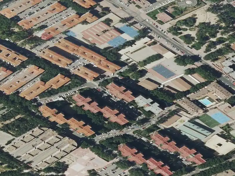 Piso en venta en Calle Infante Don Luis, imagen 2