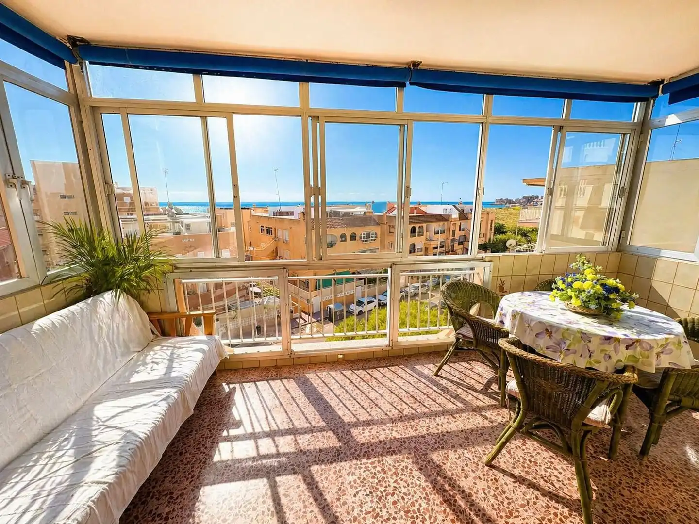Balcony of Apartments for sale in Torrevieja  with Terrace and Furnished
