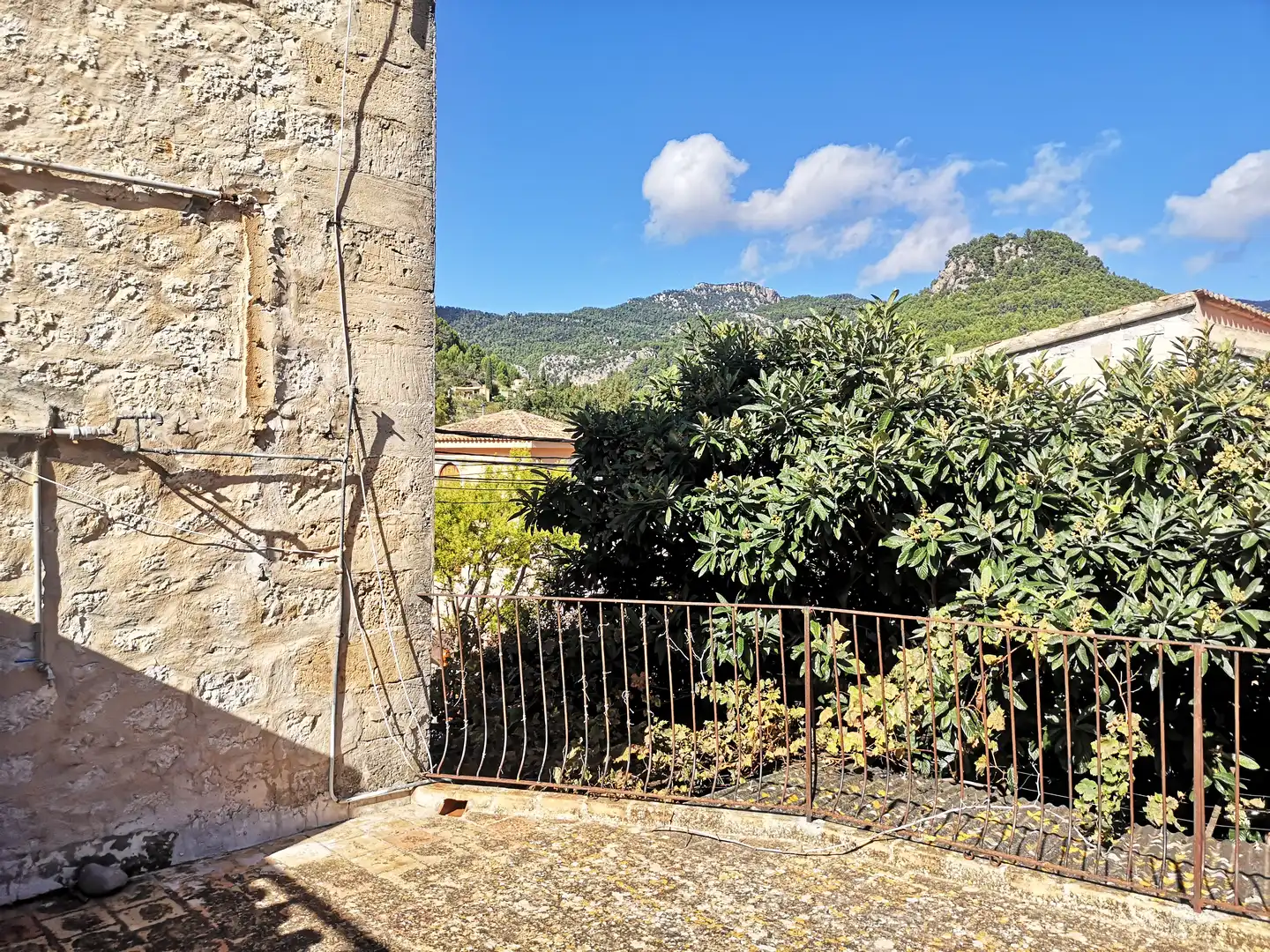 Terrassa de Casa o xalet en venda en Puigpunyent amb Jardí privat, Moblat i Forn