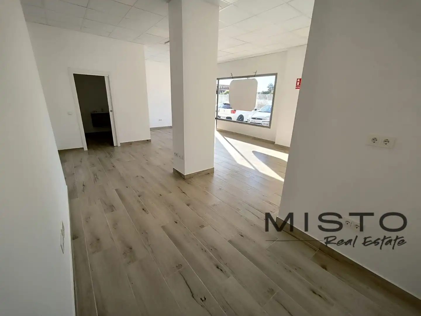 Local comercial en alquiler en CL MIGUEL DELIBES, imagen 5