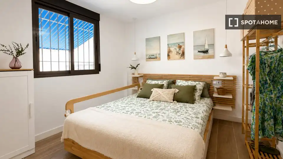 Habitación de Piso de alquiler en Cullera con Aire acondicionado, Calefacción y Amueblado