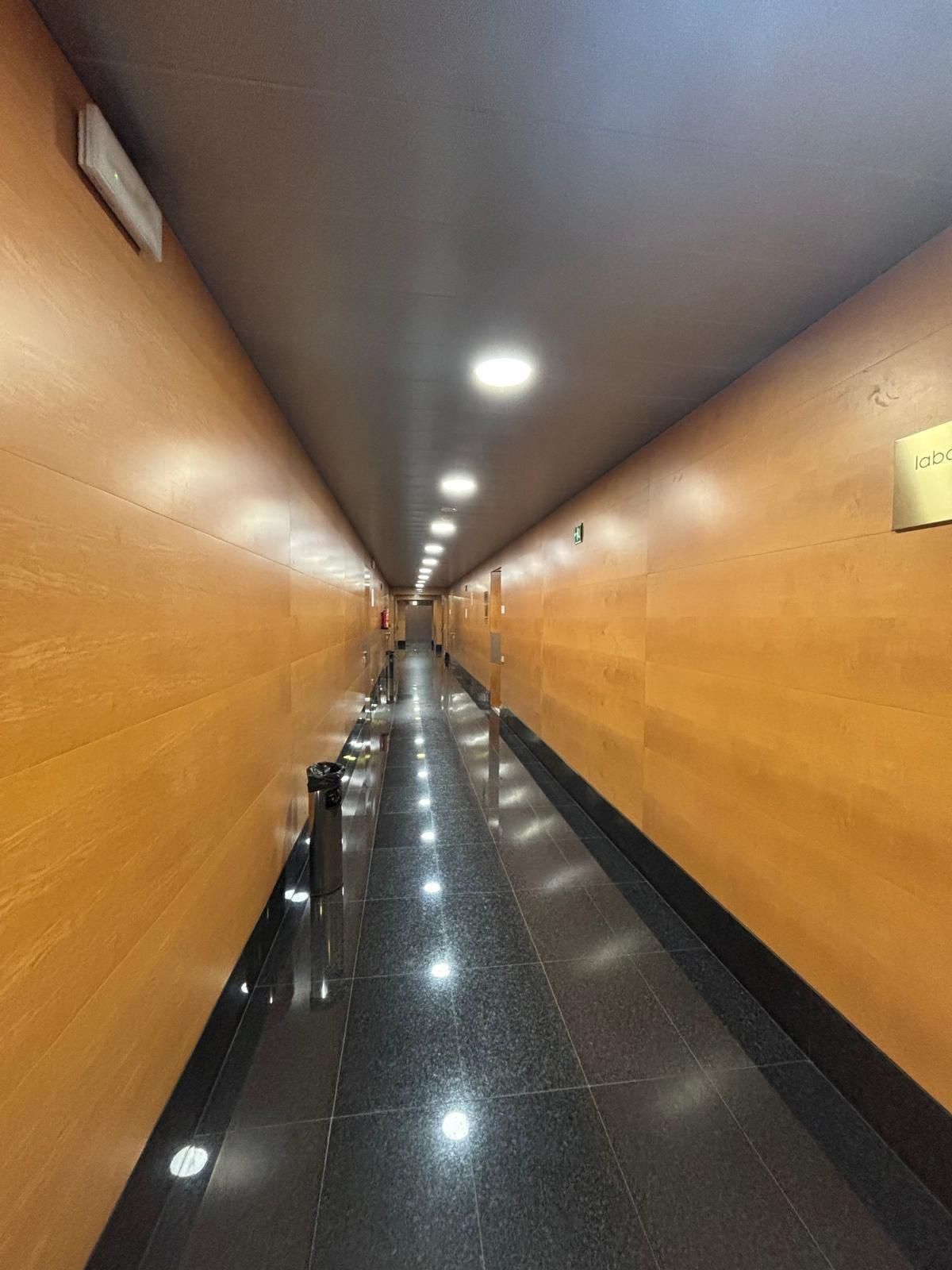 Oficina de lloguer en  Sevilla Capital amb Aire condicionat i Calefacció