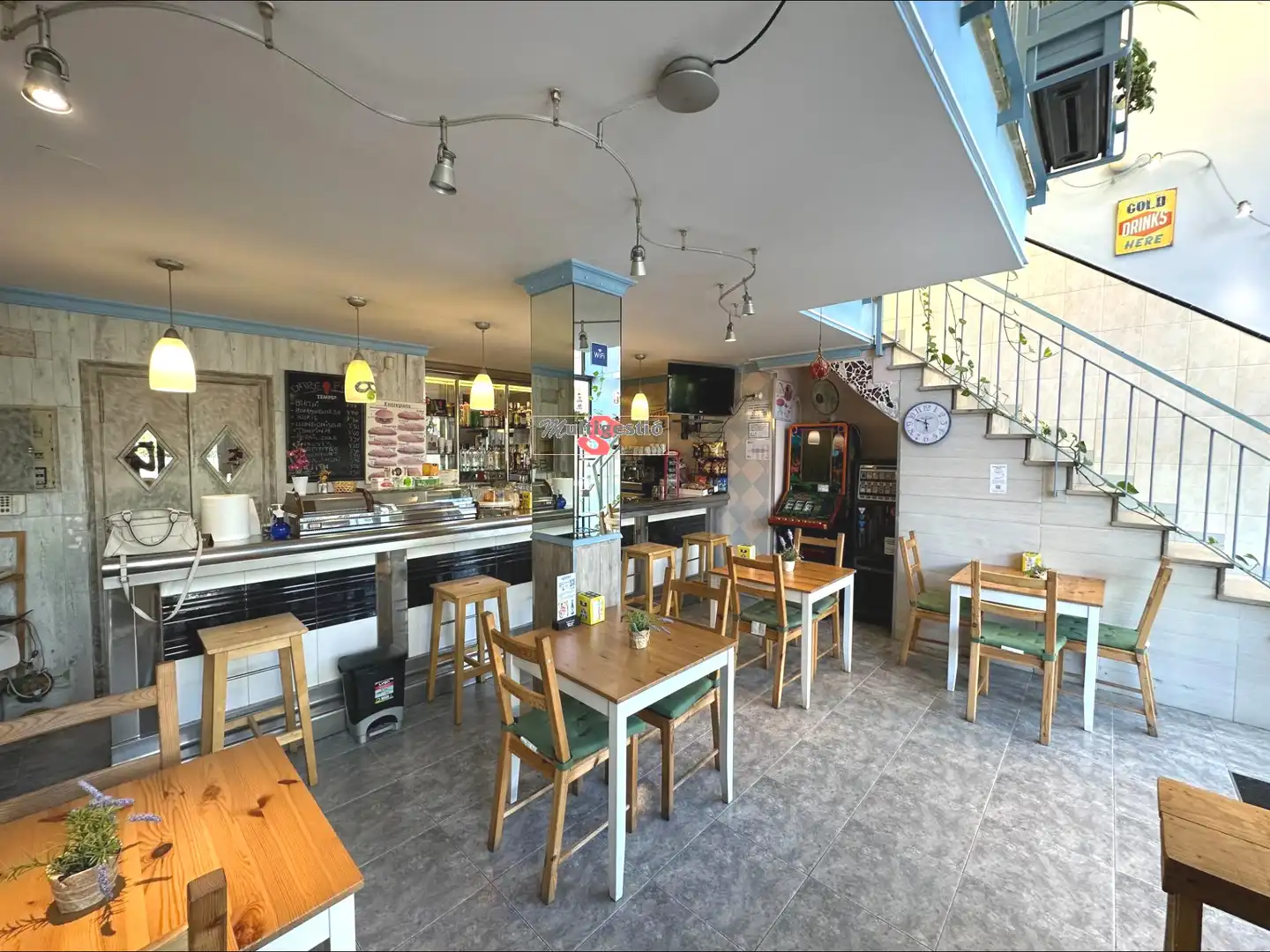 Locale commerciale in vendita a Carrer LOPEZ I PUIGCERVER 21