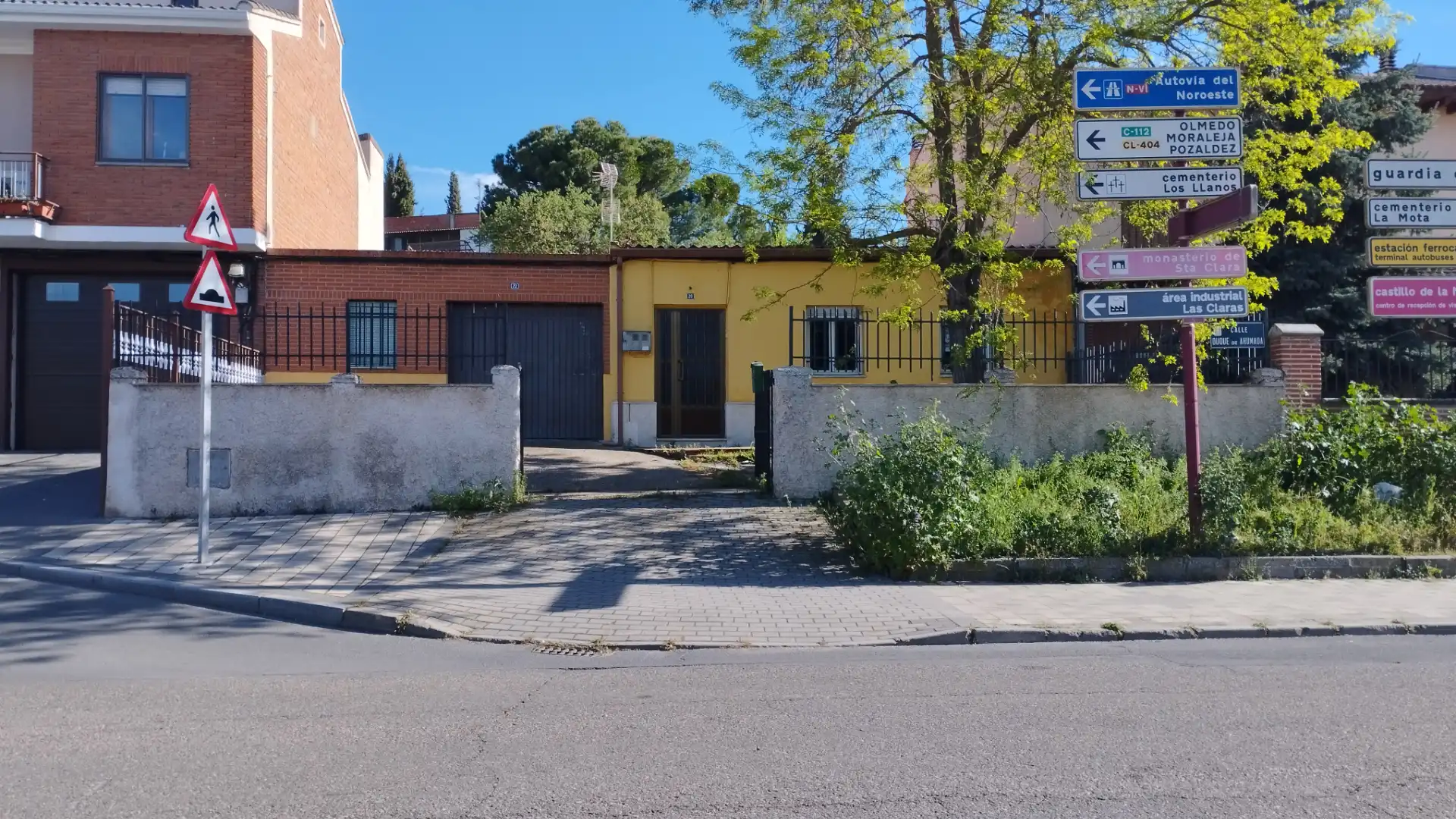 Außenansicht von Haus oder Chalet zum Verkauf in Medina del Campo mit Heizung, Privatgarten und Terrasse