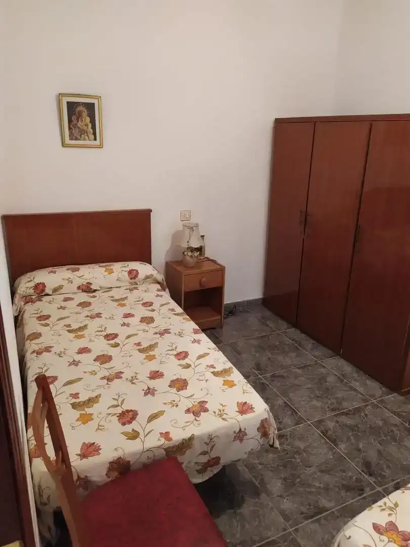 Dormitori de Casa o xalet en venda en Fuensanta de Martos amb Balcó