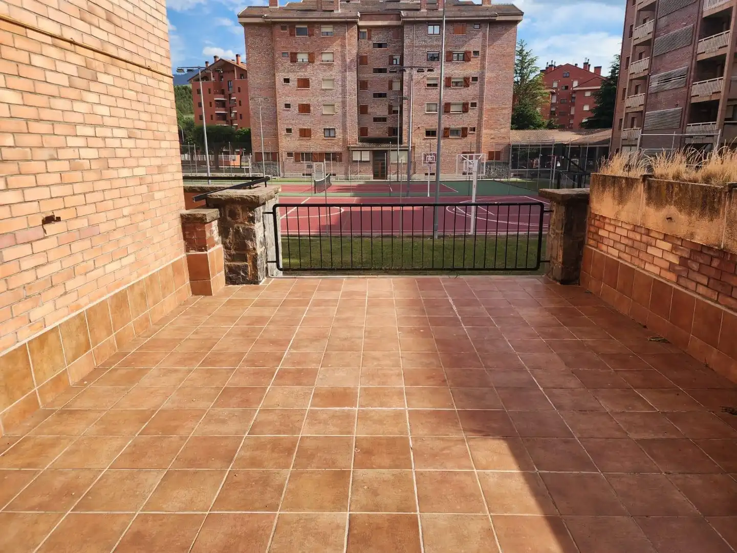 Terraza de Piso de alquiler en Jaca con Calefacción, Jardín privado y Parquet