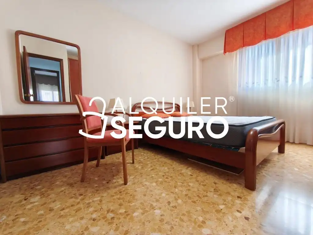 Bedroom of Flat for rent in Alicante / Alacant  with Air Conditioner, Terrace and Swimming Pool