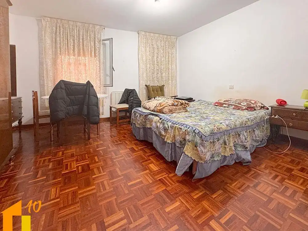 Habitación de Piso en venta en Briviesca con Calefacción y Terraza