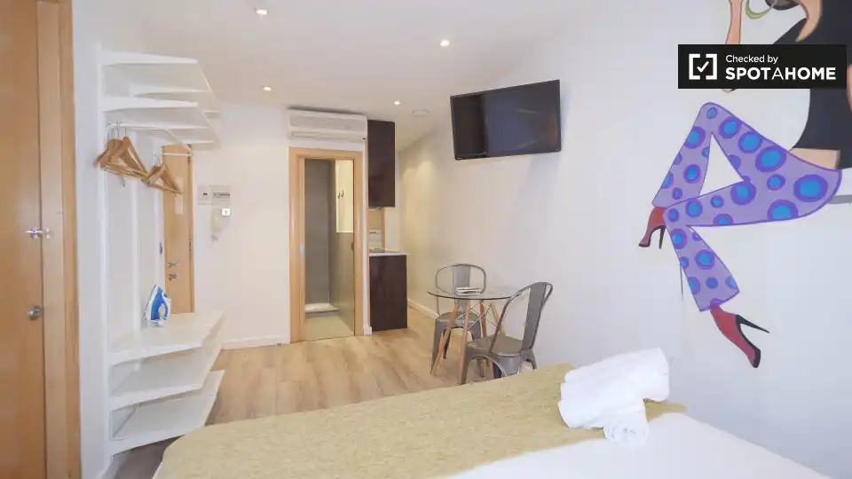Bedroom of Flat for rent in Barcelona  with Air Conditioner, Heating and Furnished