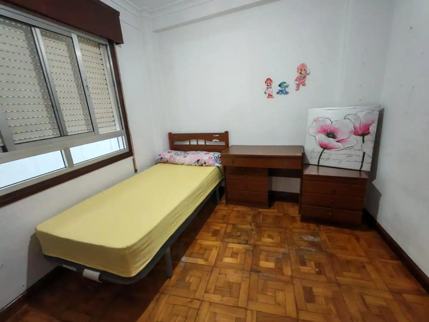 Bedroom of Flat for rent in Vigo   with Heating, Terrace and Furnished