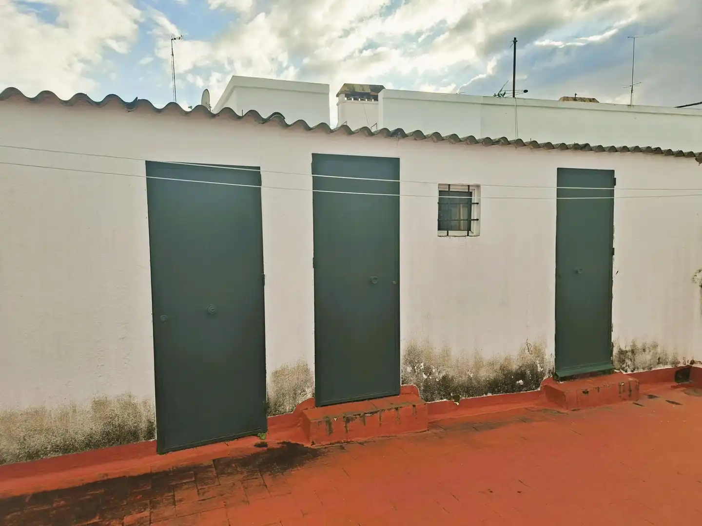 Vista exterior de Piso en venta en Sevilla con Aire acondicionado, Terraza y Trastero
