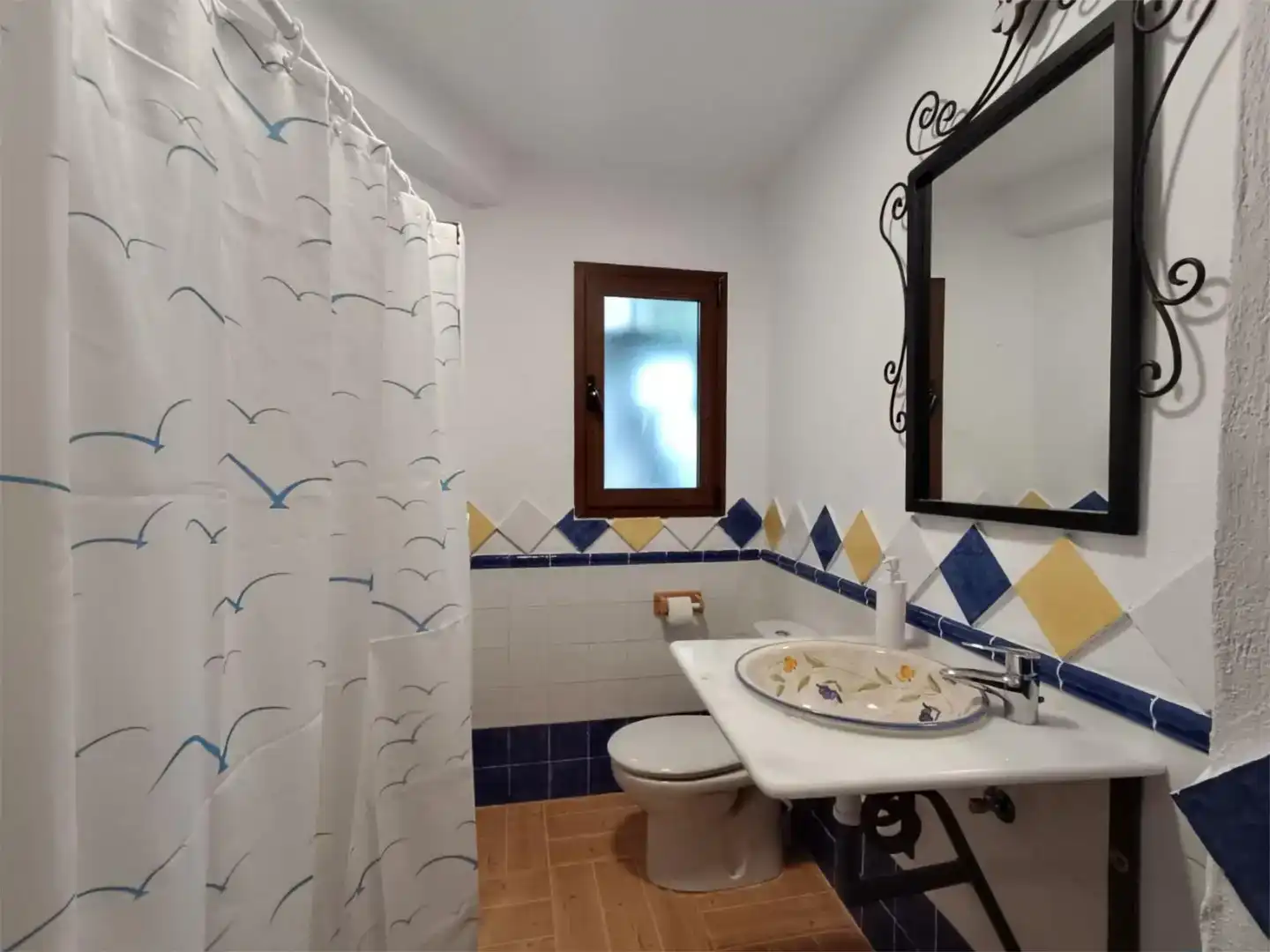 Baño de Piso en venta en Montejaque con Amueblado