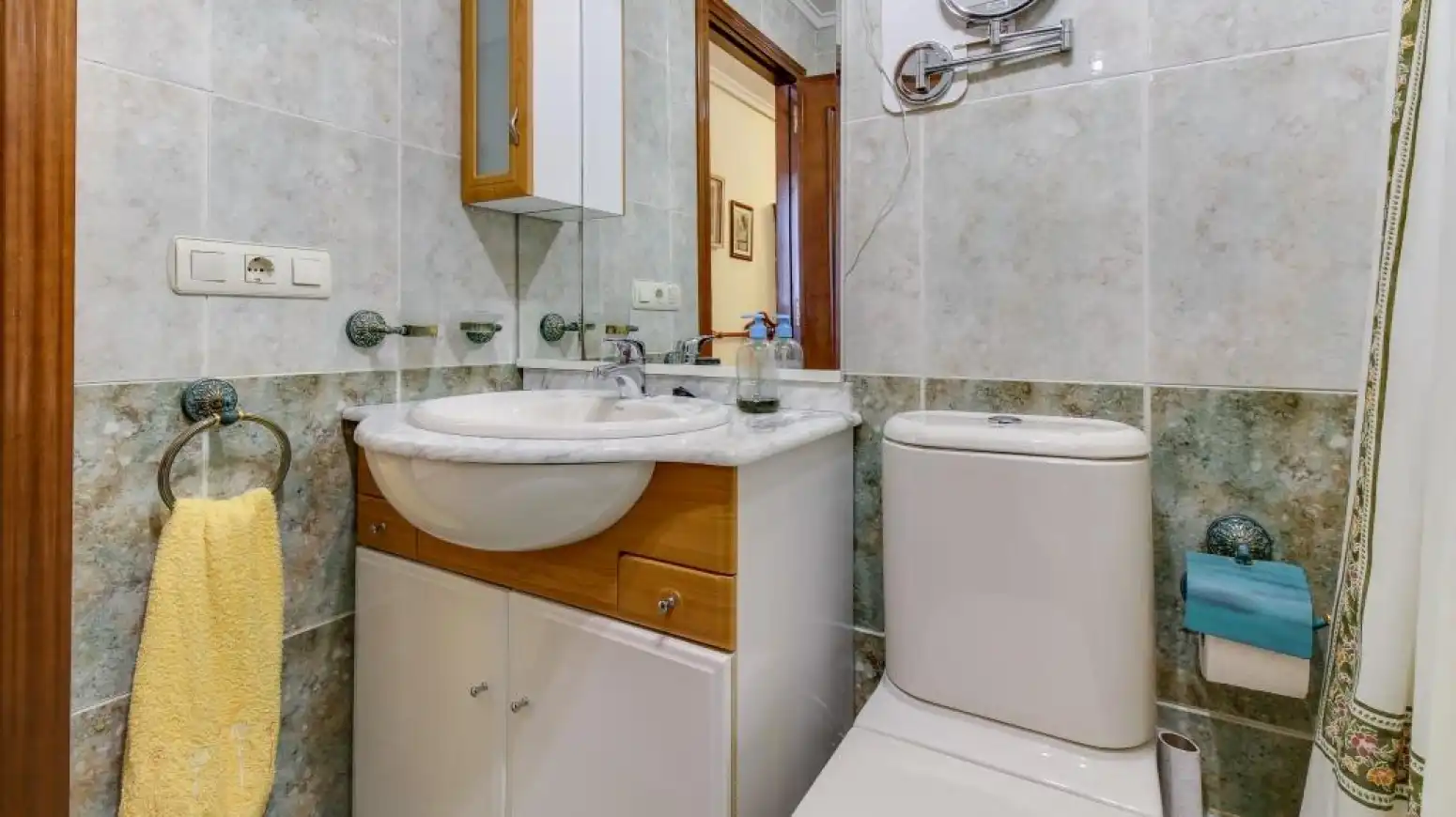 Baño de Casa adosada en venta en Salamanca con Calefacción, Jardín privado y Parquet