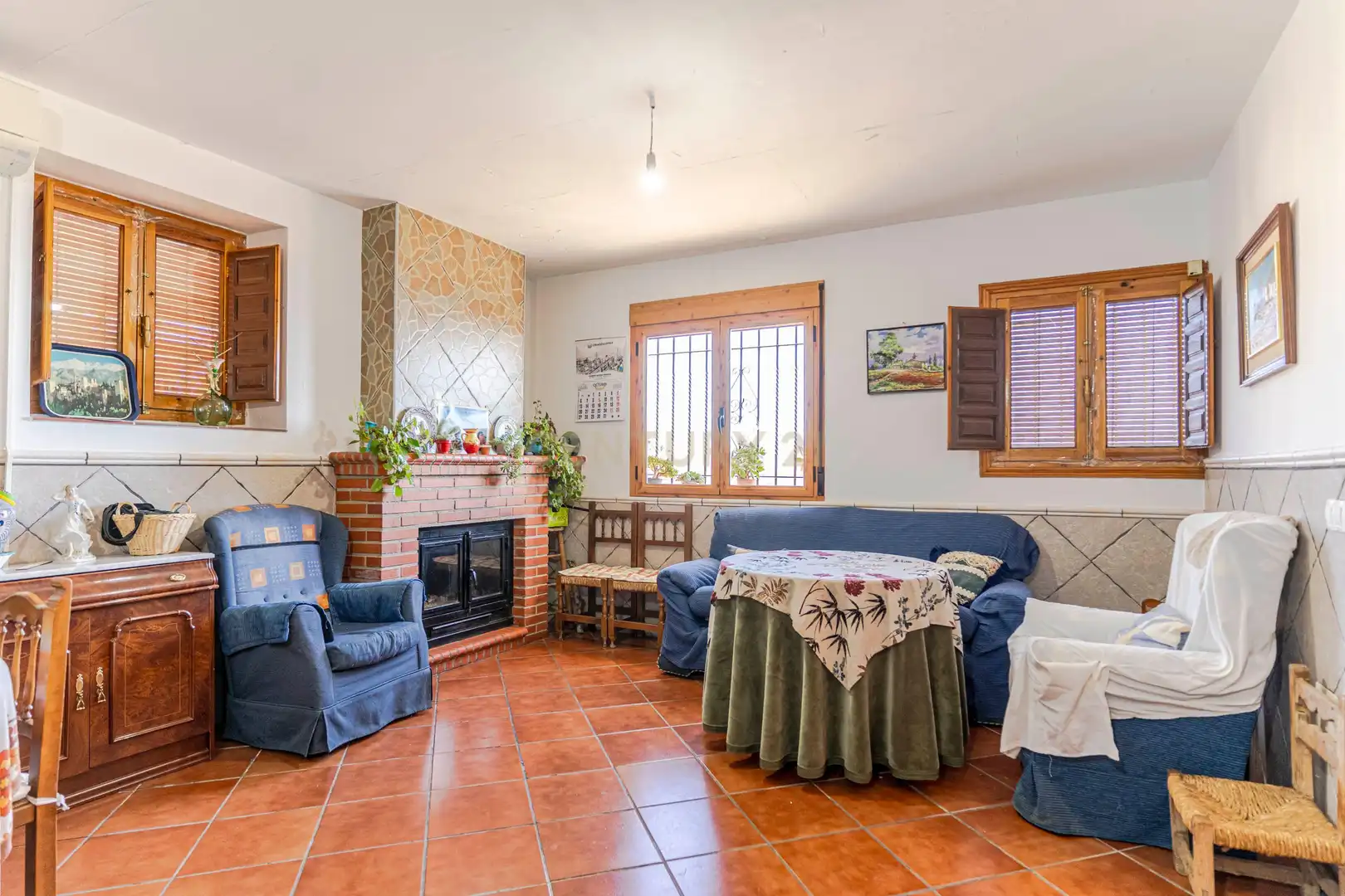 Wohnzimmer von Haus oder Chalet zum Verkauf in Murtas mit Abstellraum, Ofen und Waschmaschine