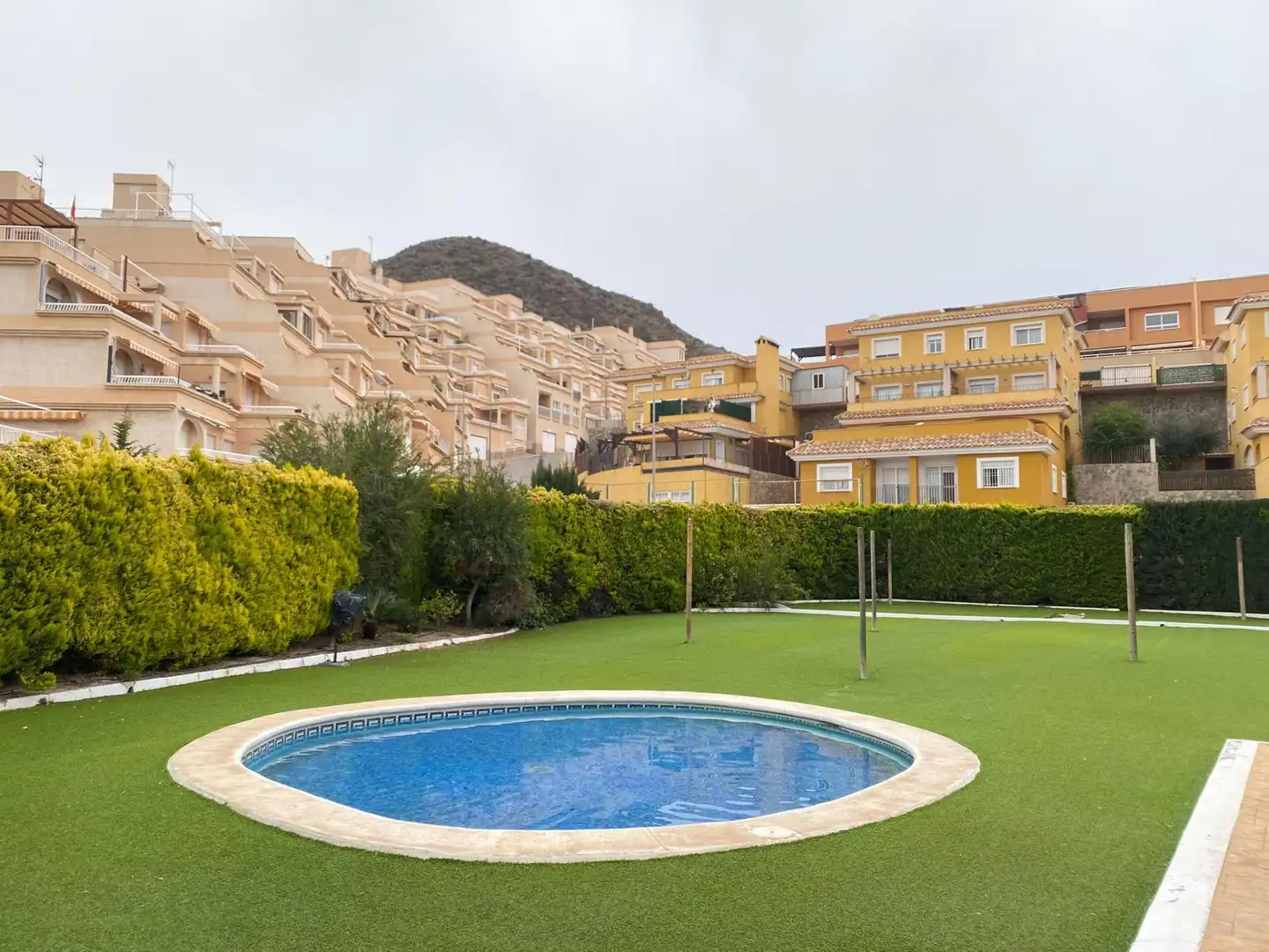 Außenansicht von Wohnung zum Verkauf in Águilas mit Klimaanlage, Terrasse und Abstellraum