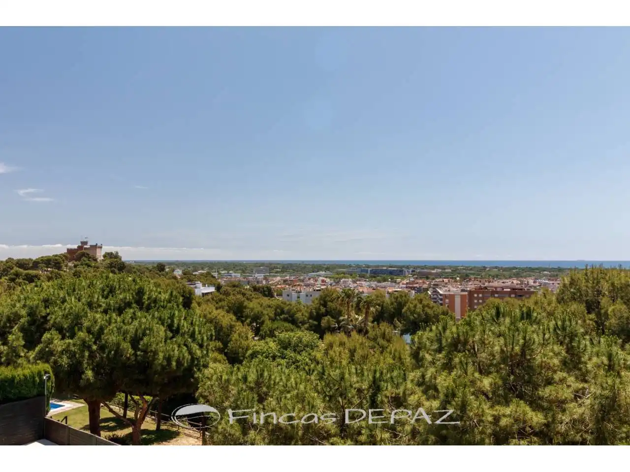 Vista exterior de Casa o xalet de lloguer en Castelldefels amb Aire condicionat, Calefacció i Terrassa