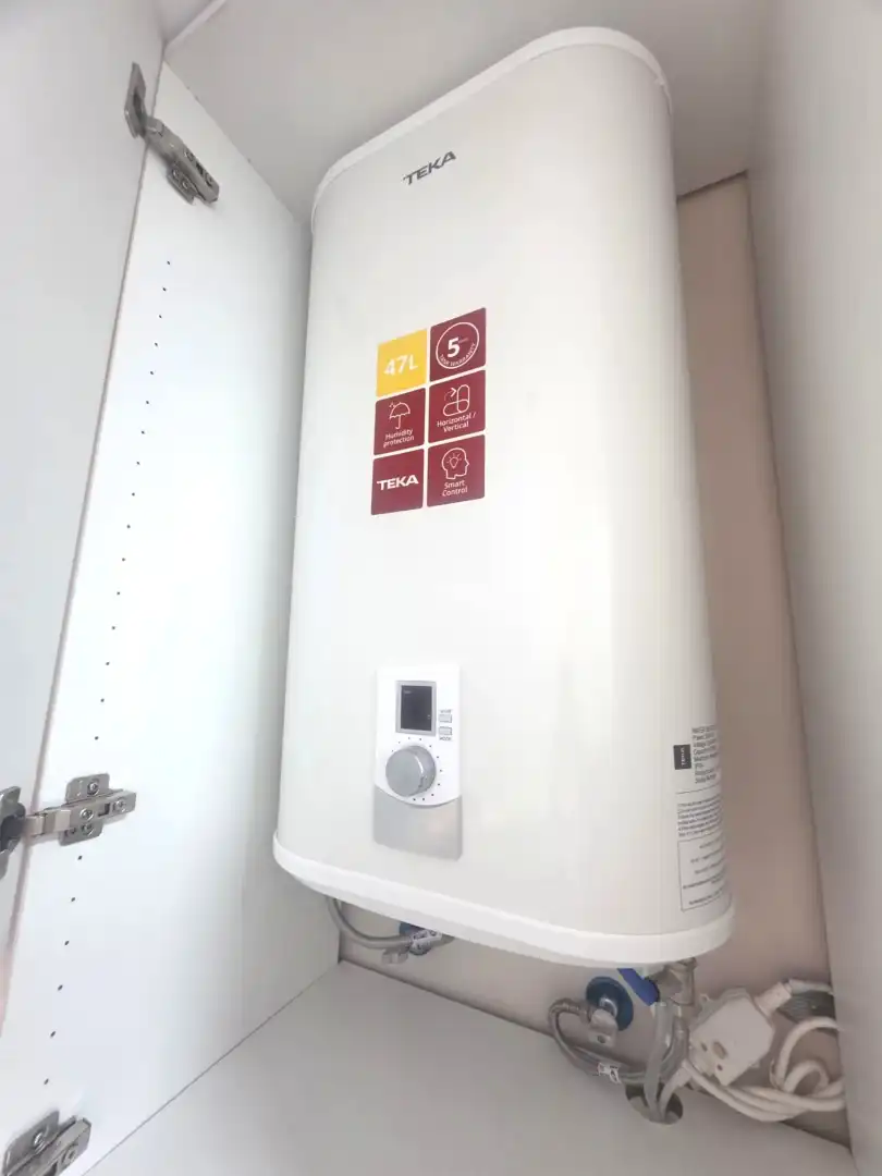 Bathroom of Flat for sale in Madrid  with Heating, Oven and Washing machine