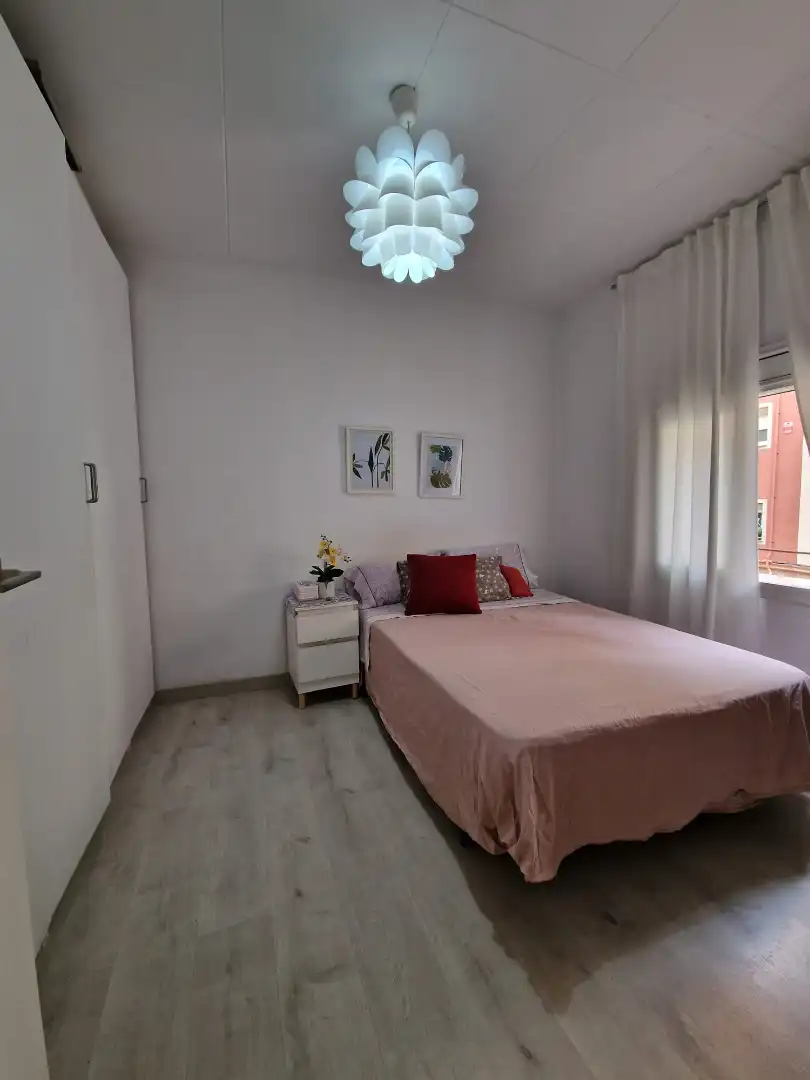 Bedroom of Flat for sale in Barcelona  with Heating, Parquet flooring and Oven