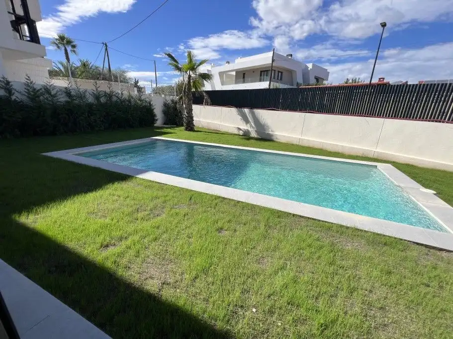 Piscina de Casa o chalet en venta en L'Alfàs del Pi con Aire acondicionado, Calefacción y Jardín privado