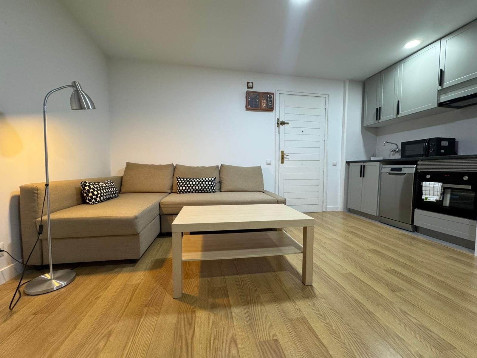 Piso de alquiler en  Madrid Capital con Aire acondicionado, Calefacción y Parquet