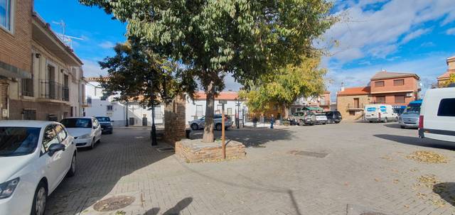 Casa-chalet en Venta en Lugros