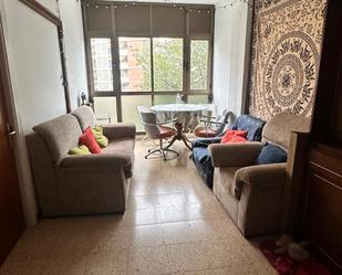 Living room of Flat for sale in  Barcelona Capital  with Furnished